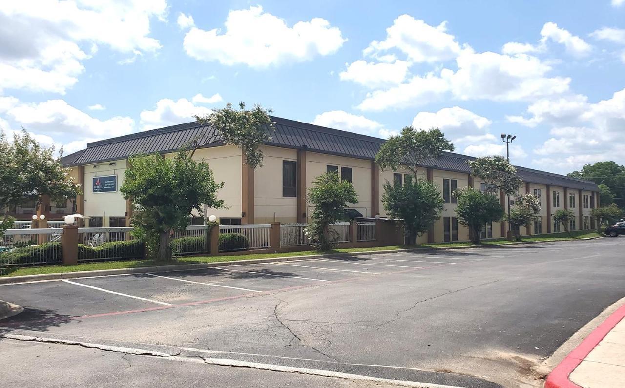 Coratel Inn & Suites By Jasper New Braunfels Ih-35 Ext 189 Exterior photo